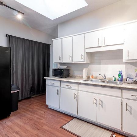 Sunny Sweetheart-Front Apartment Near Riverwalk كولومبس المظهر الخارجي الصورة