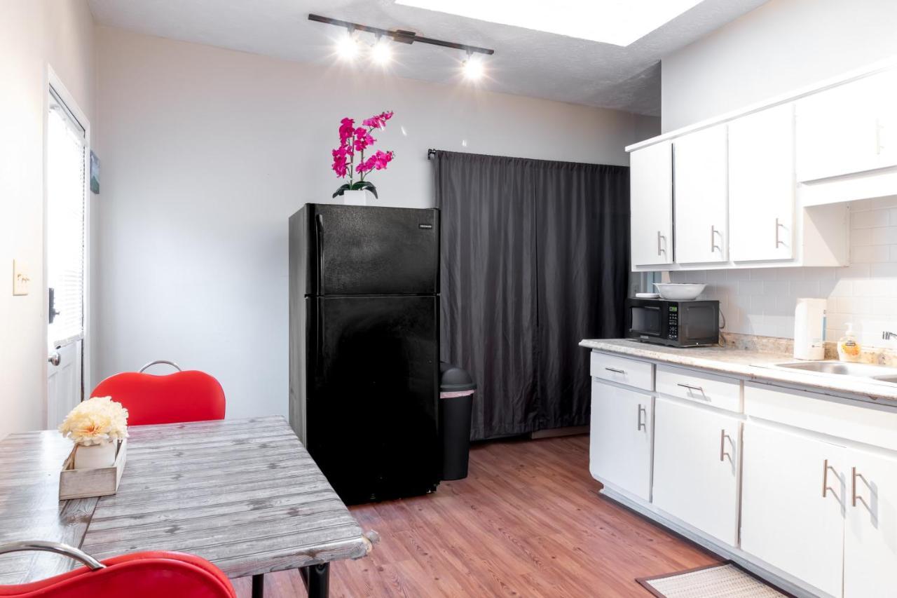 Sunny Sweetheart-Front Apartment Near Riverwalk كولومبس المظهر الخارجي الصورة